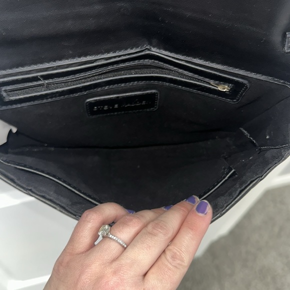 ⭐️SOLD⭐️
Steve Madden Black and Gold Crossbody - Picture 11 of 14